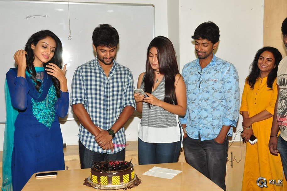 Majnu-Movie-Team-At-Radio-Mirchi